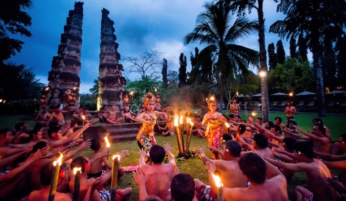 Panduan wisata budaya lokal Panduan wisata budaya lokal
