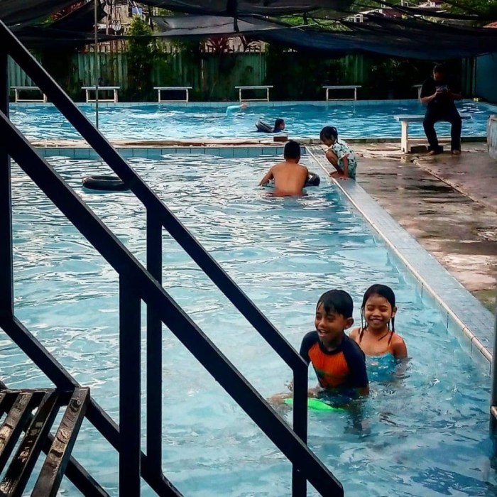 Paket liburan kolam renang keluarga terbaru Paket liburan kolam renang keluarga