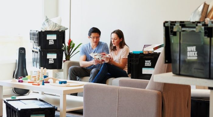Tips komunikasi efisien di kantor kantoran bahagia produktif lebih riliv bekerja sedang