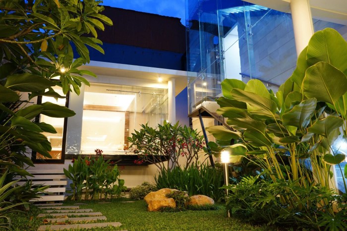 minimalis tampak halaman inspirasi samping sketsa bikin ide sempit brilio istimewa kece makin asri bawah pedesaan atap temonggo menarik disimpan Ide taman kecil di halaman belakang rumah