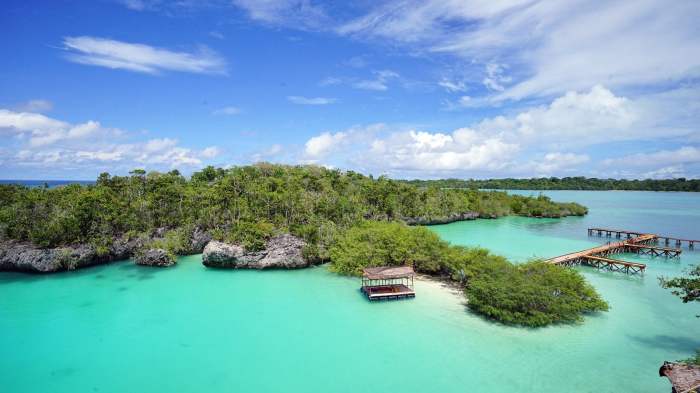 maluku pantai utara tercantik moluques ora pulau archipel alam keindahan skyscanner pariwisata islands épices tips mengunjungi pantai di Maluku agar aman dan menyenangkan
