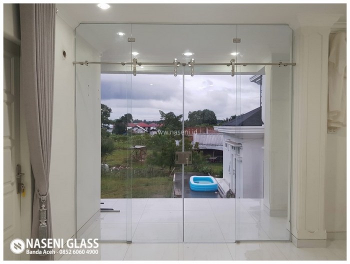 pintu kaca kayu kusen jati jendela boga pengarang kamper merbau entry spesialis pintu kaca kokoh dengan harga terjangkau