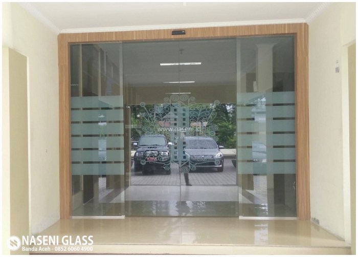 biaya pasang pintu kaca kantor bupati terbaru biaya pasang pintu kaca kantor bupati