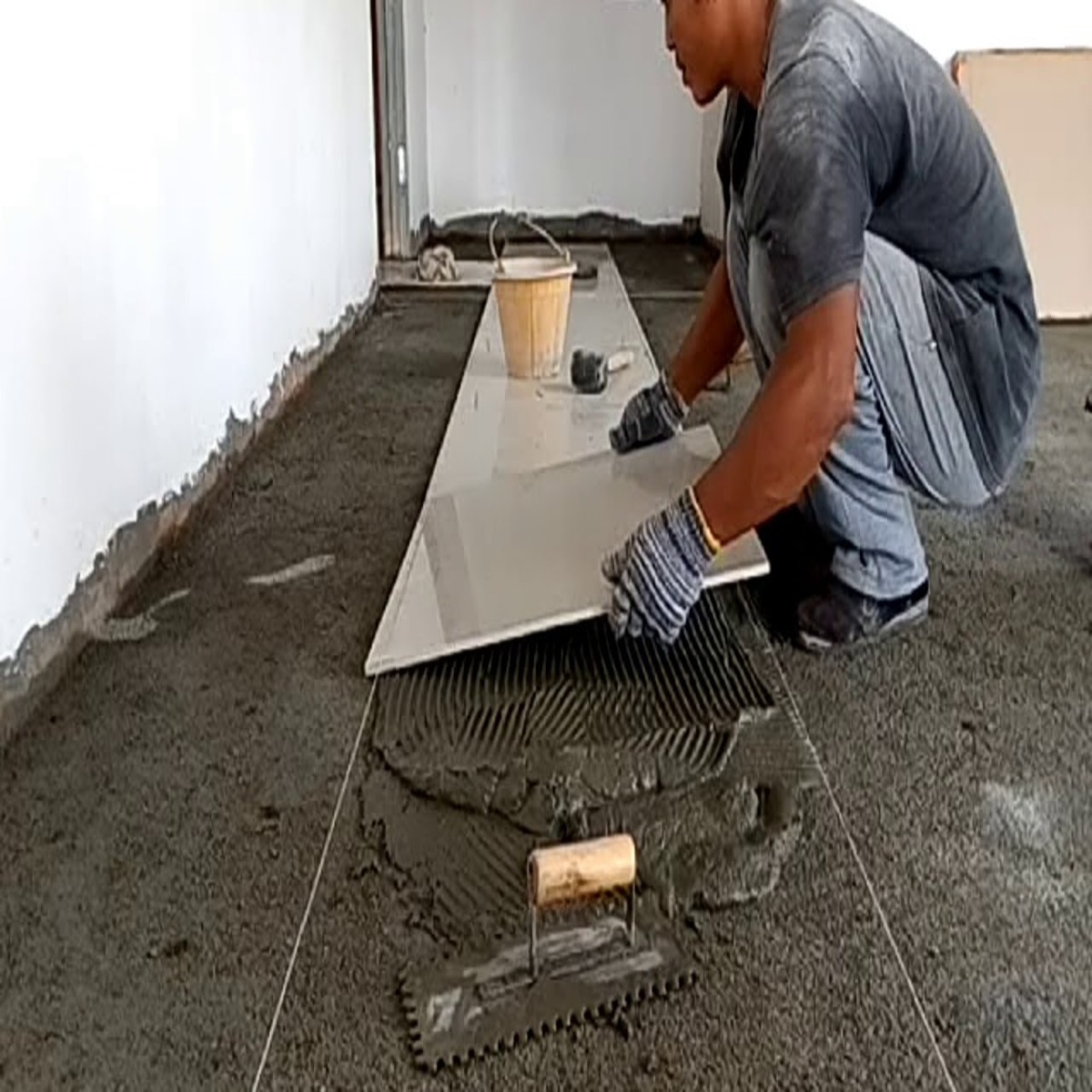 Cara memasang keramik tanpa nat terbaru Cara memasang keramik tanpa nat