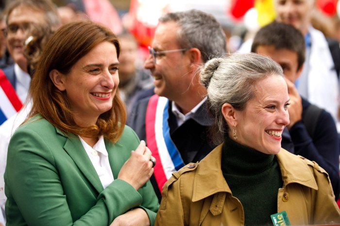 Lucie Castets et Marine Tondelier, le duo féminin qui défend l'union